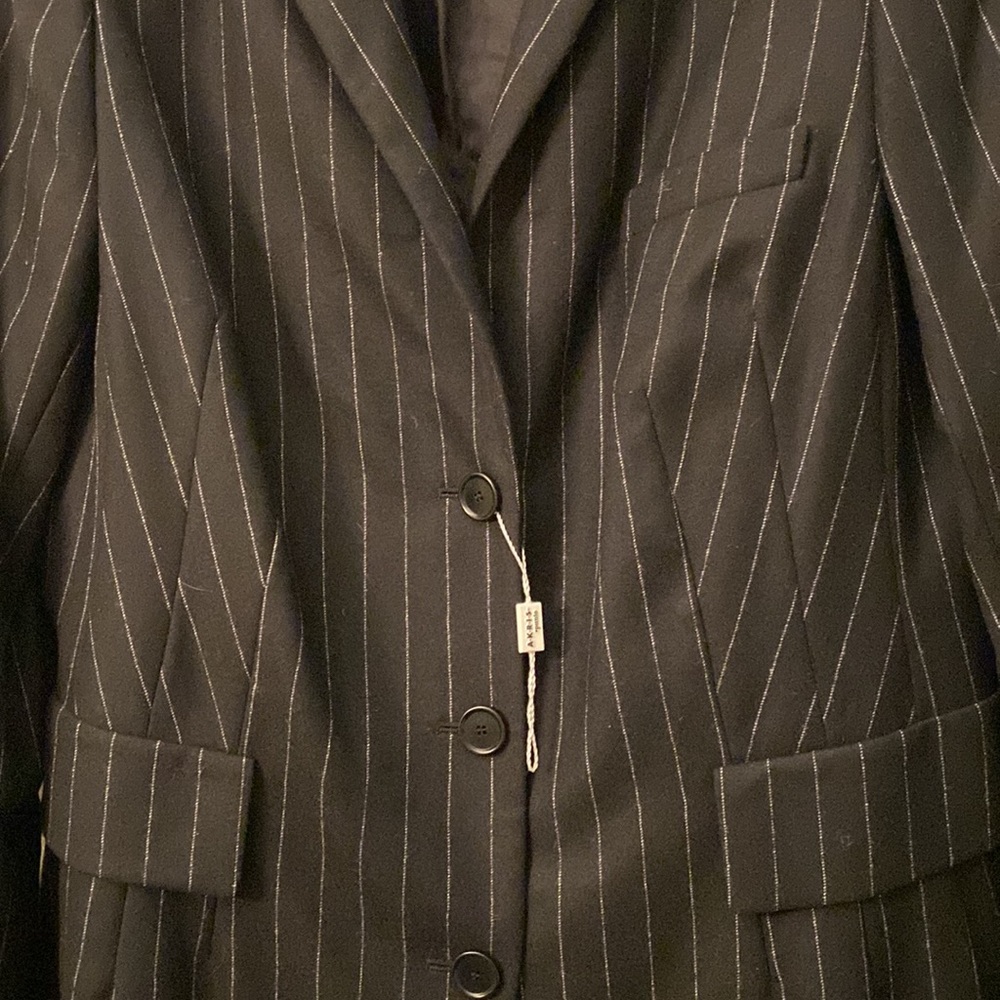 Akris Punto Gorgeous Black White Pinstripe Long Lined Jacket New With Tags - Picture 3 of 11